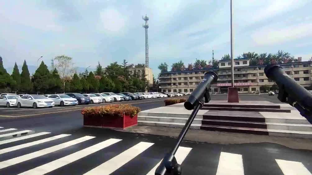 中州铝业举行升国旗仪式 喜迎党的二十大胜利召开